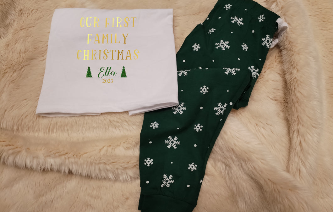 Personalised family matching pjs pyjamas festive our 1st first family Christmas xmas your name GLITTER green snowflakes short sleeves